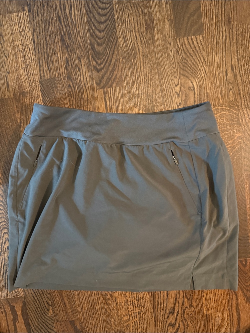 Women’s Active Golf Skirt in Green
